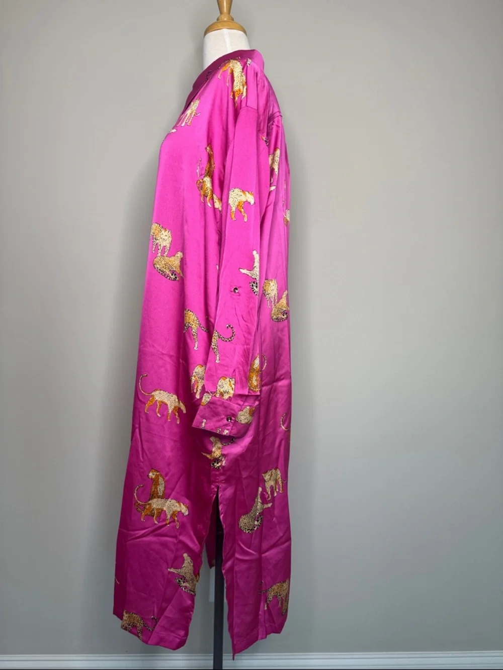 Umgee Fuchsia Maxi Shirt Dress with Gold Safari Motif - Picture 5 of 9